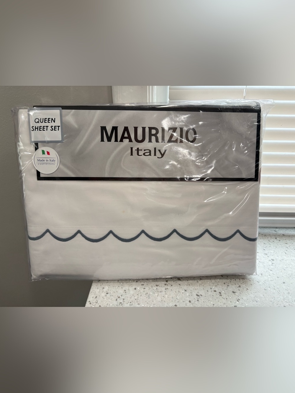 NEW Maurizio White Queen Sheet Set with Blue Grey Scallop Trim